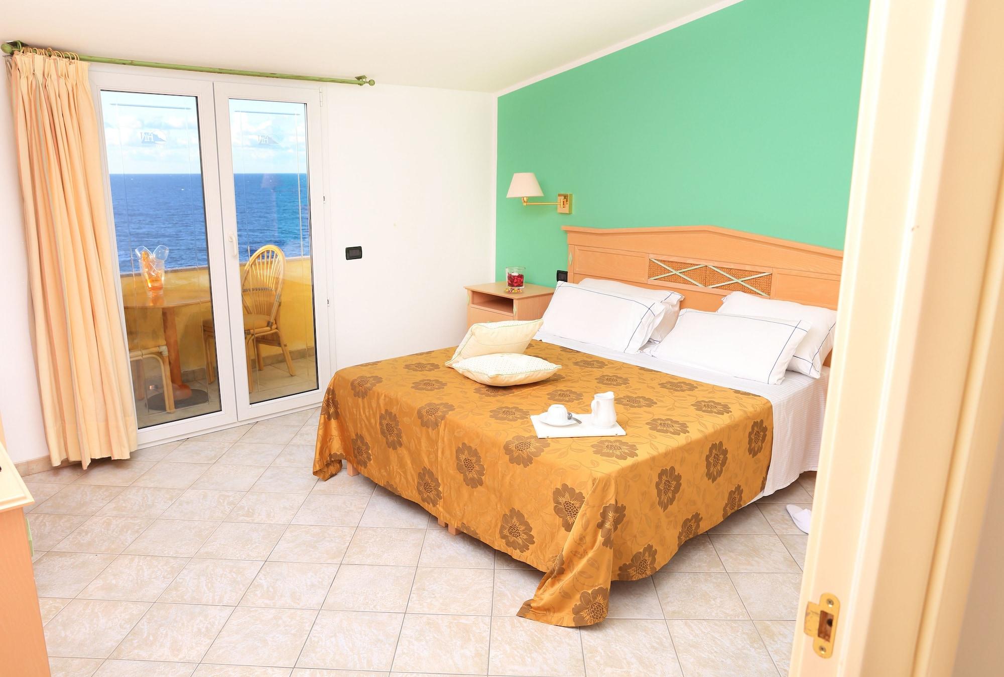 Hotel Nantis Castelsardo Bagian luar foto