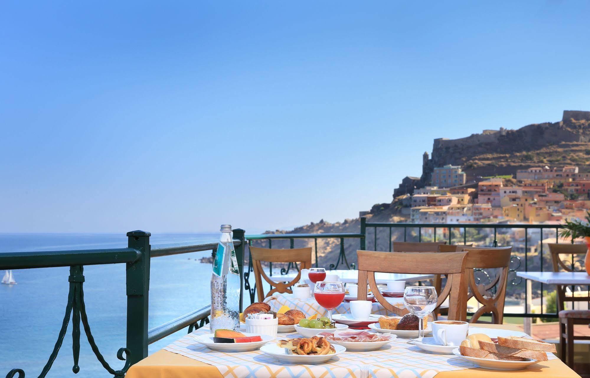 Hotel Nantis Castelsardo Bagian luar foto